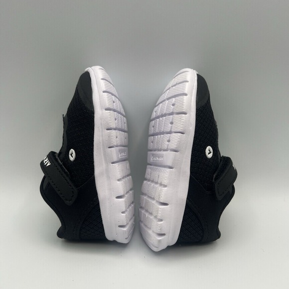 Airwalk Gusto Cross Trainer Black Slip On Strap Shoes - Baby Toddler Size 4 NEW - Picture 6 of 8